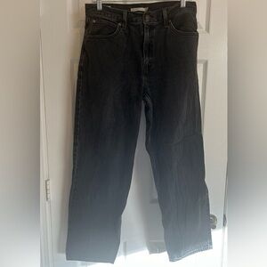 Levi’s black dad jeans
